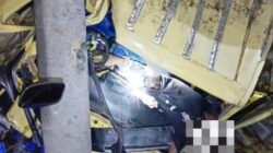 BREAKING NEWS: Diduga Konsumsi Miras, Truk Sawit Alami Kecelakaan di Sembakung Atulai dan Tewaskan Satu Penumpang