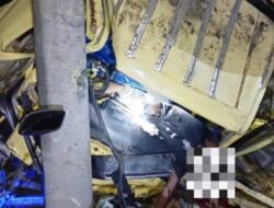 BREAKING NEWS: Diduga Konsumsi Miras, Truk Sawit Alami Kecelakaan di Sembakung Atulai dan Tewaskan Satu Penumpang